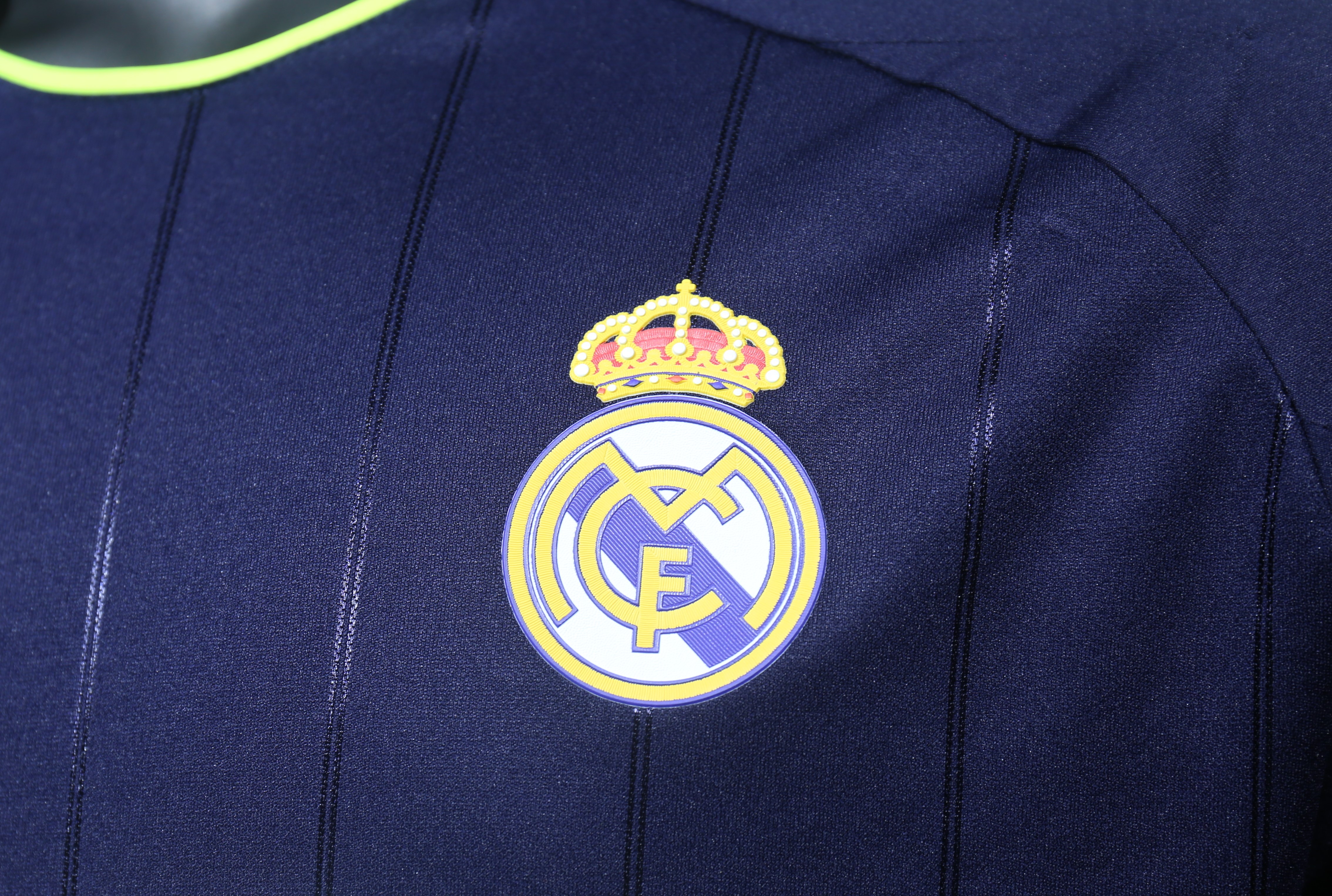12-13 Real Madrid Away Retro Player Jersey/12-13 皇马客场球员