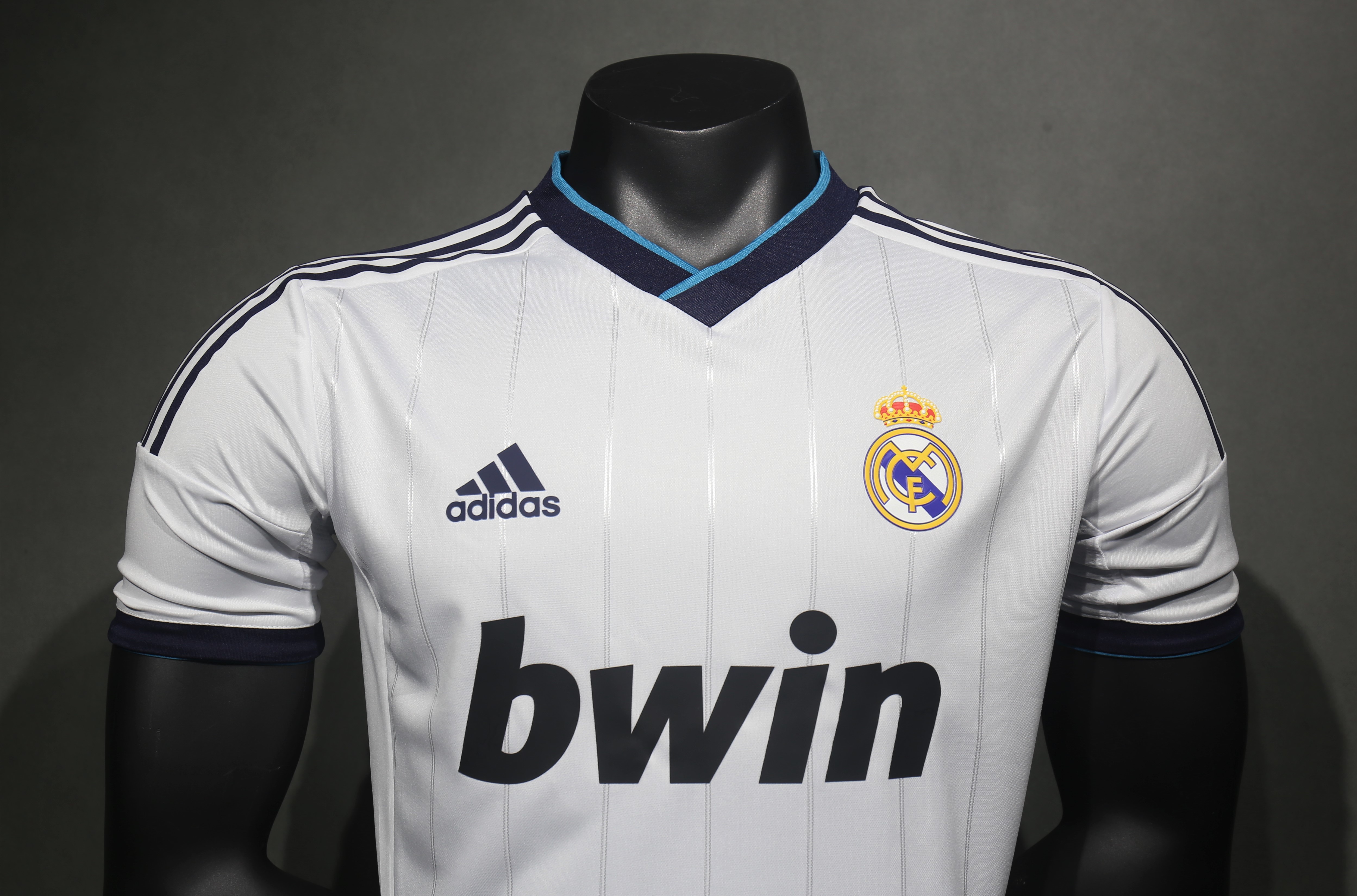12-13 Real Madrid Home Retro Player Jersey/12-13 皇马主场球员