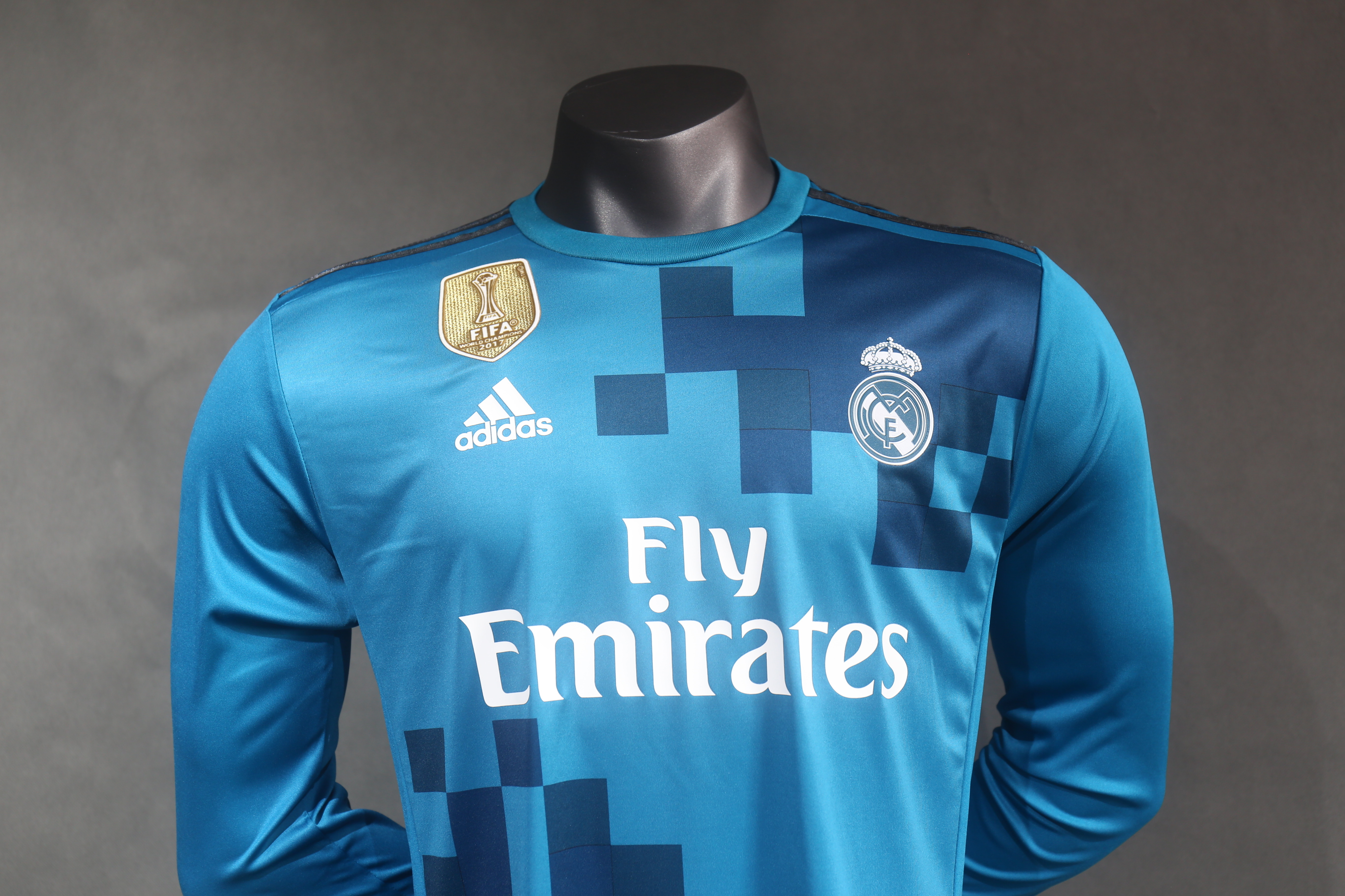 17-18 Real Madrid Third Player Retro Long Sleeve Jersey/ 17-18 皇马二客复古球员长袖