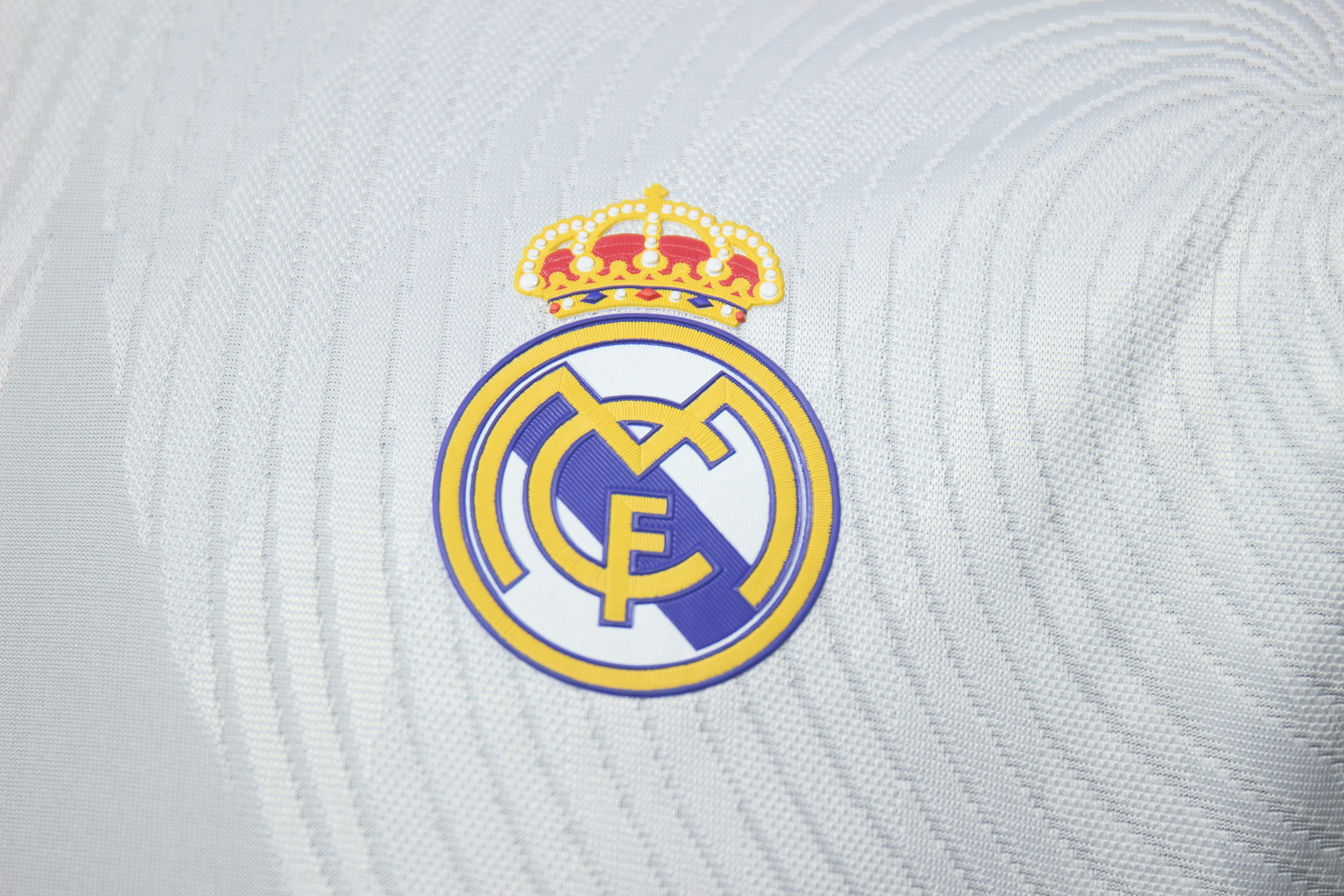21-22 Real Madrid Home Retro Long Sleeve Player Jersey/21-22 皇马主场球员长袖