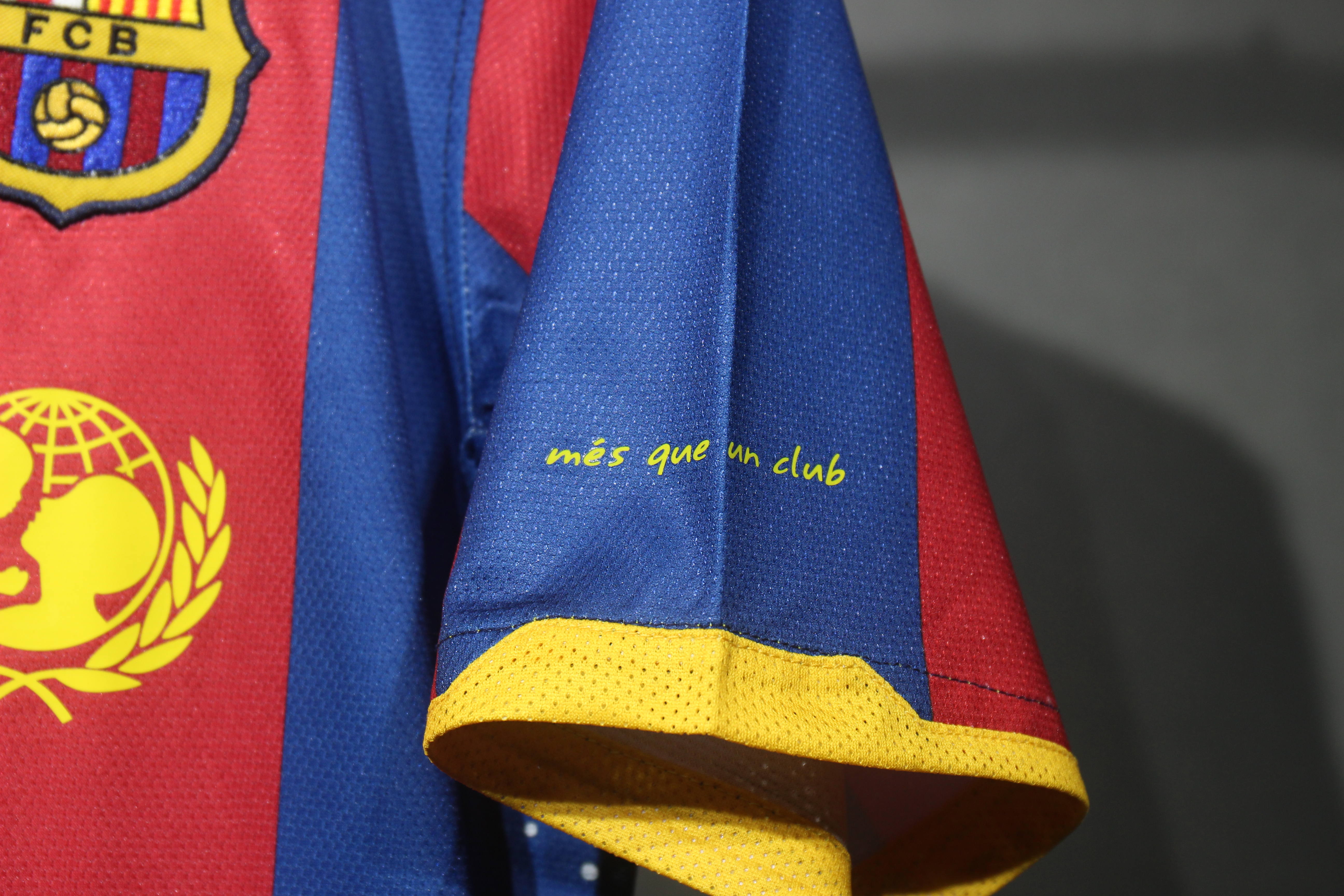10-11 Barcelona Home Player Retro Jersey/10-11 巴萨主场球员