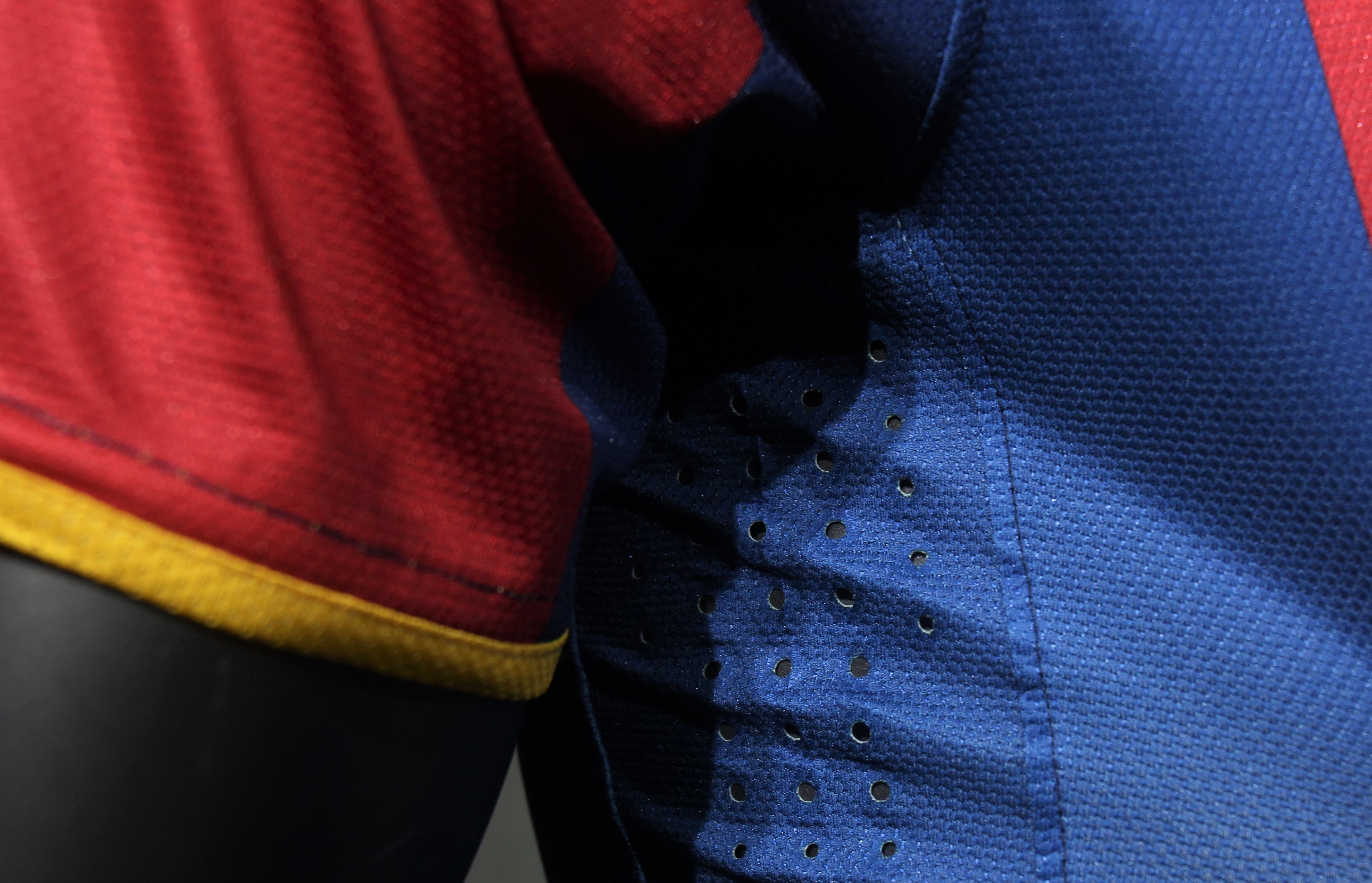 10-11 Barcelona Home Player Retro Jersey/10-11 巴萨主场球员