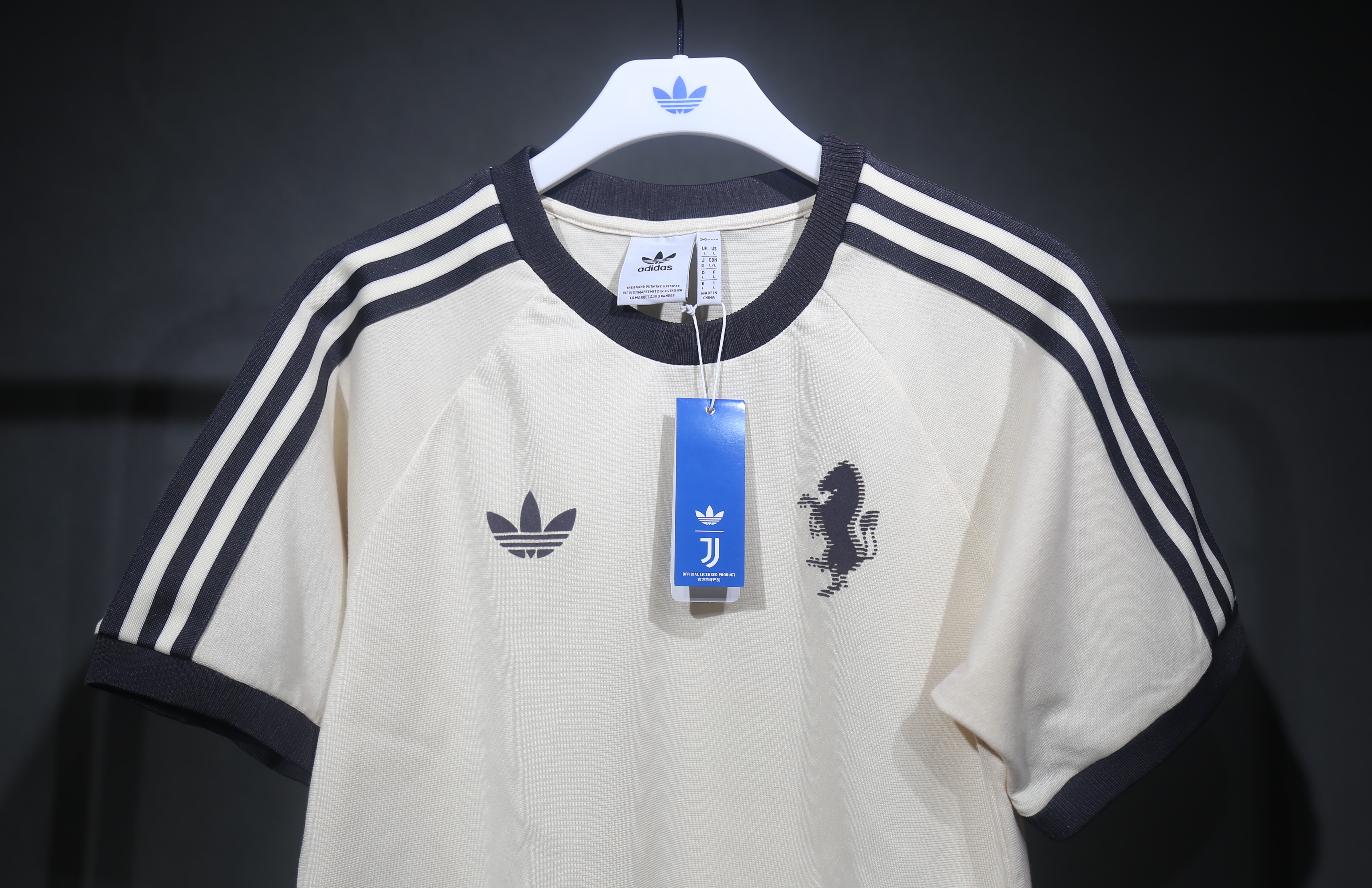 2024 Juventus Retro T Shirt / 2024 尤文复古T恤