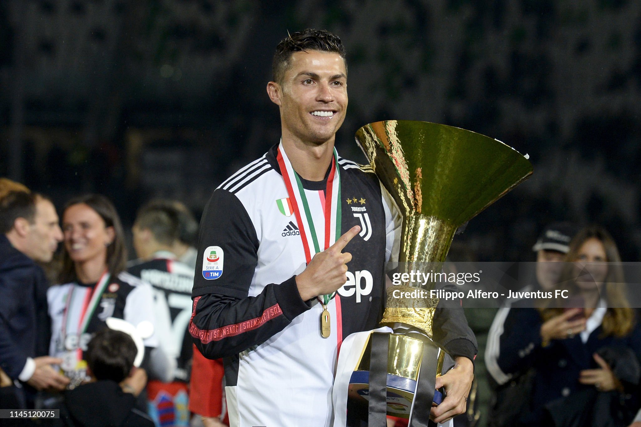 19-20 Juventus Home Retro Player Jersey/19-20 尤文主场复古球员