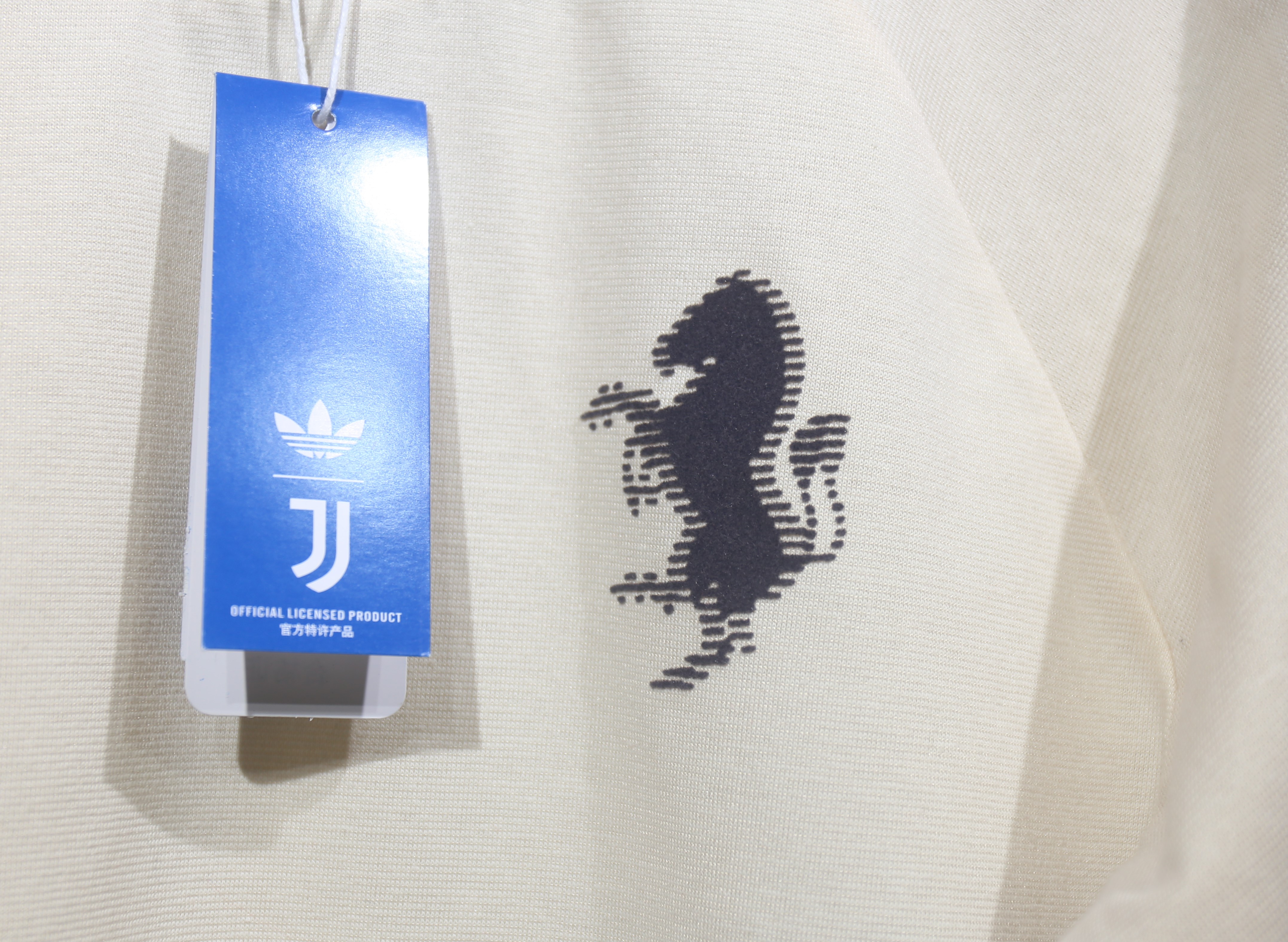 2024 Juventus Retro T Shirt / 2024 尤文复古T恤
