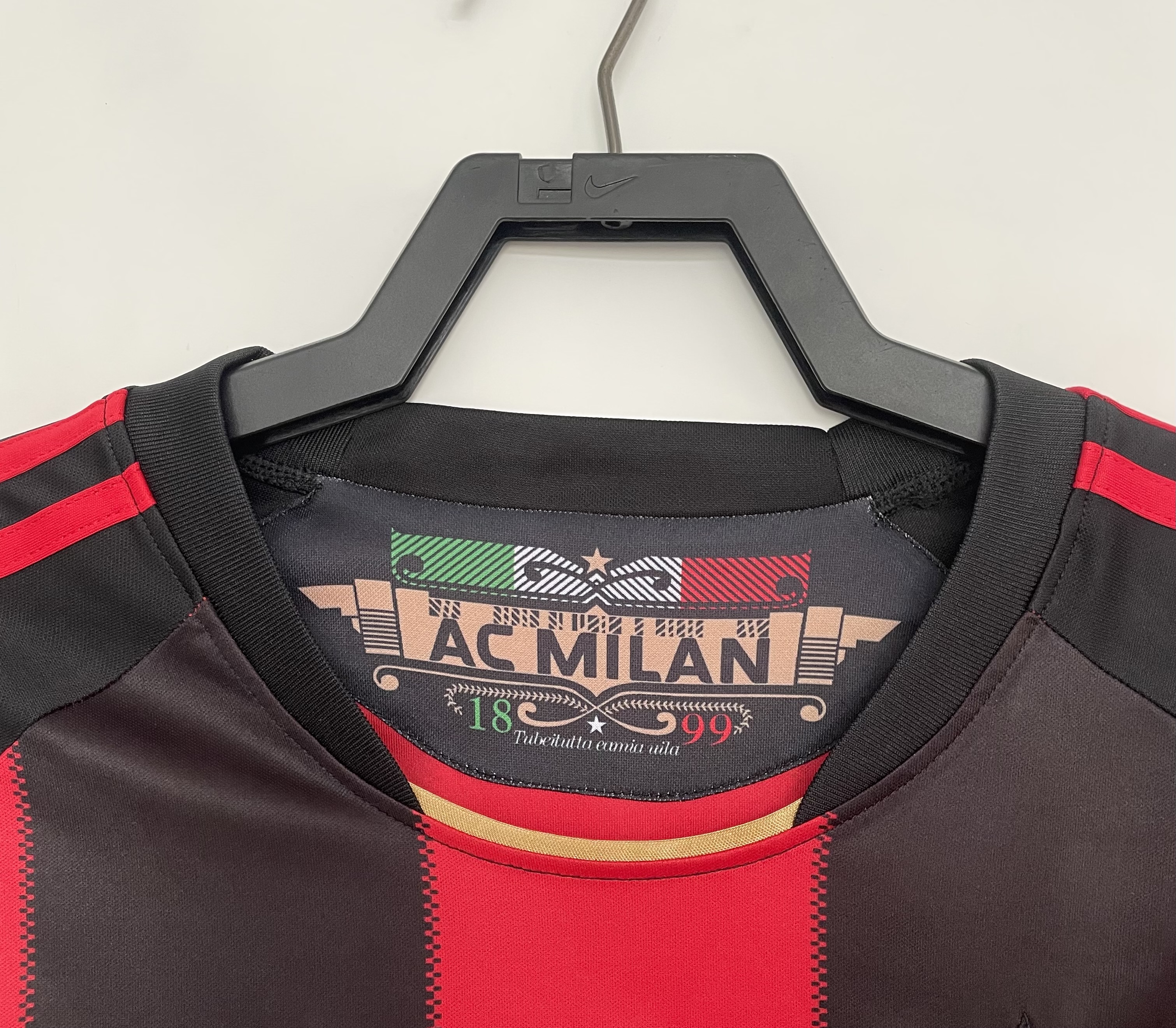 10-11 AC Milan Home Retro Fans Jersey/10-11 AC米兰主场