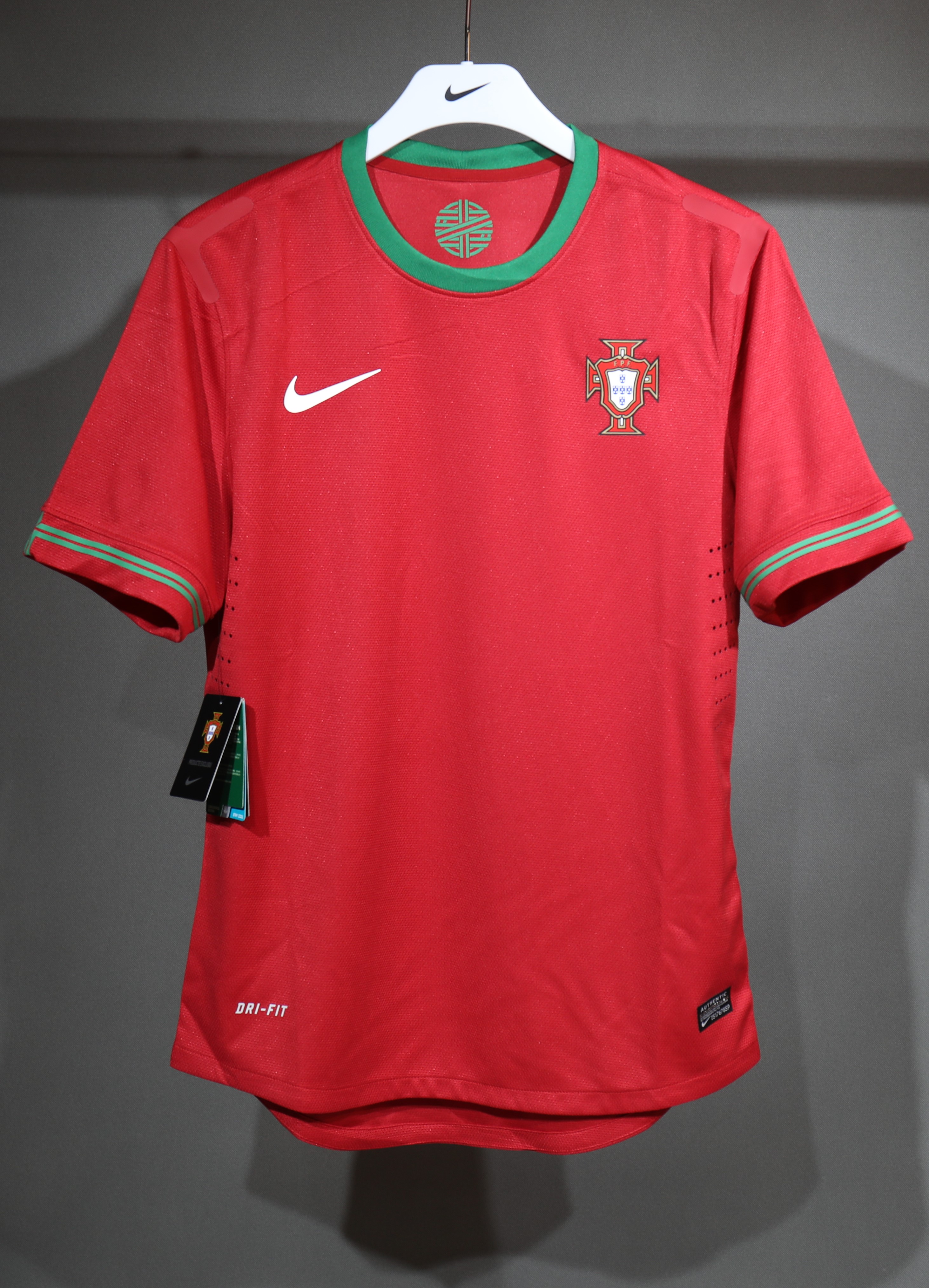 2012 Portugal Home  Player Retro Jersey/2012葡萄牙主场球员
