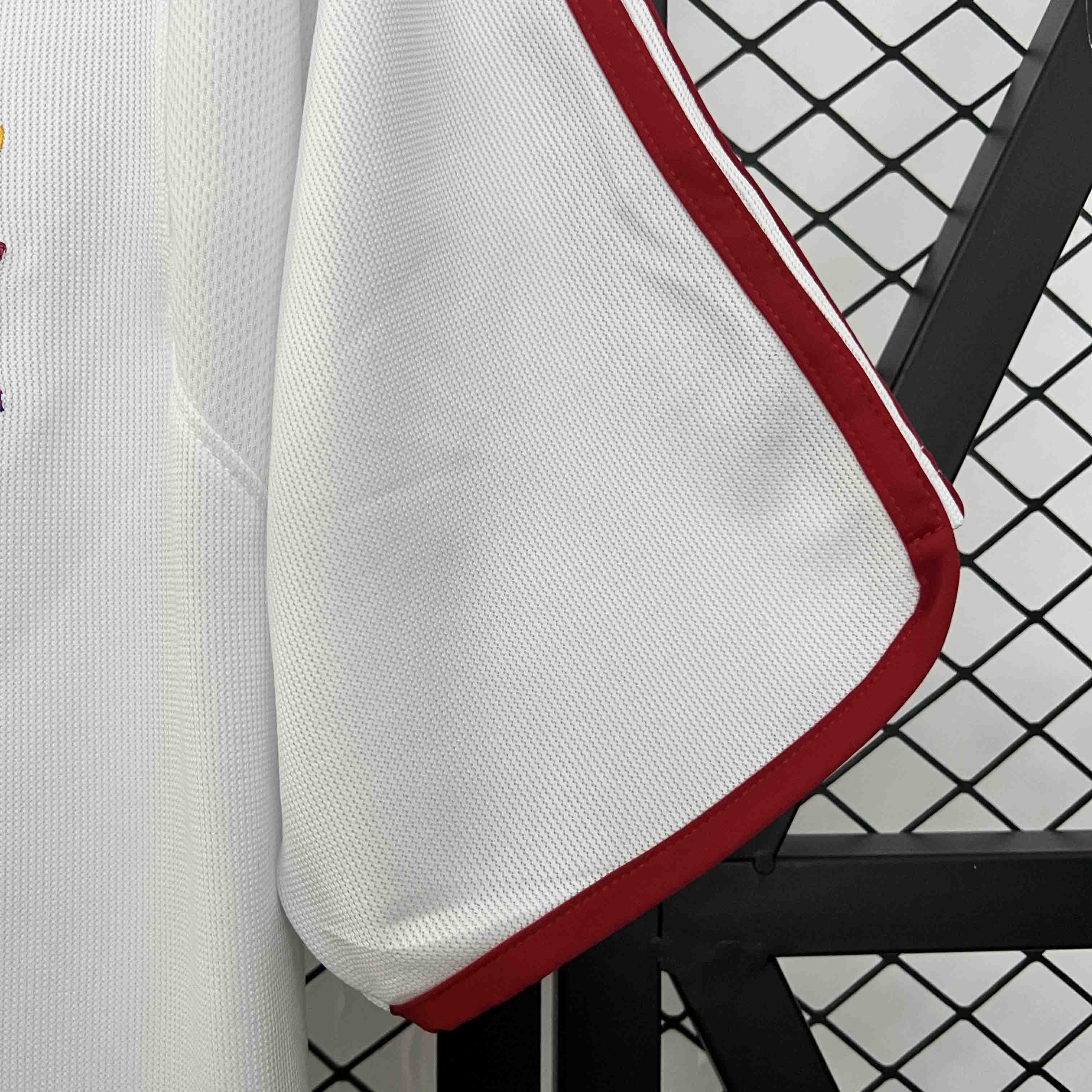 2000 Spain Away Retro Jersey/2000西班牙客场