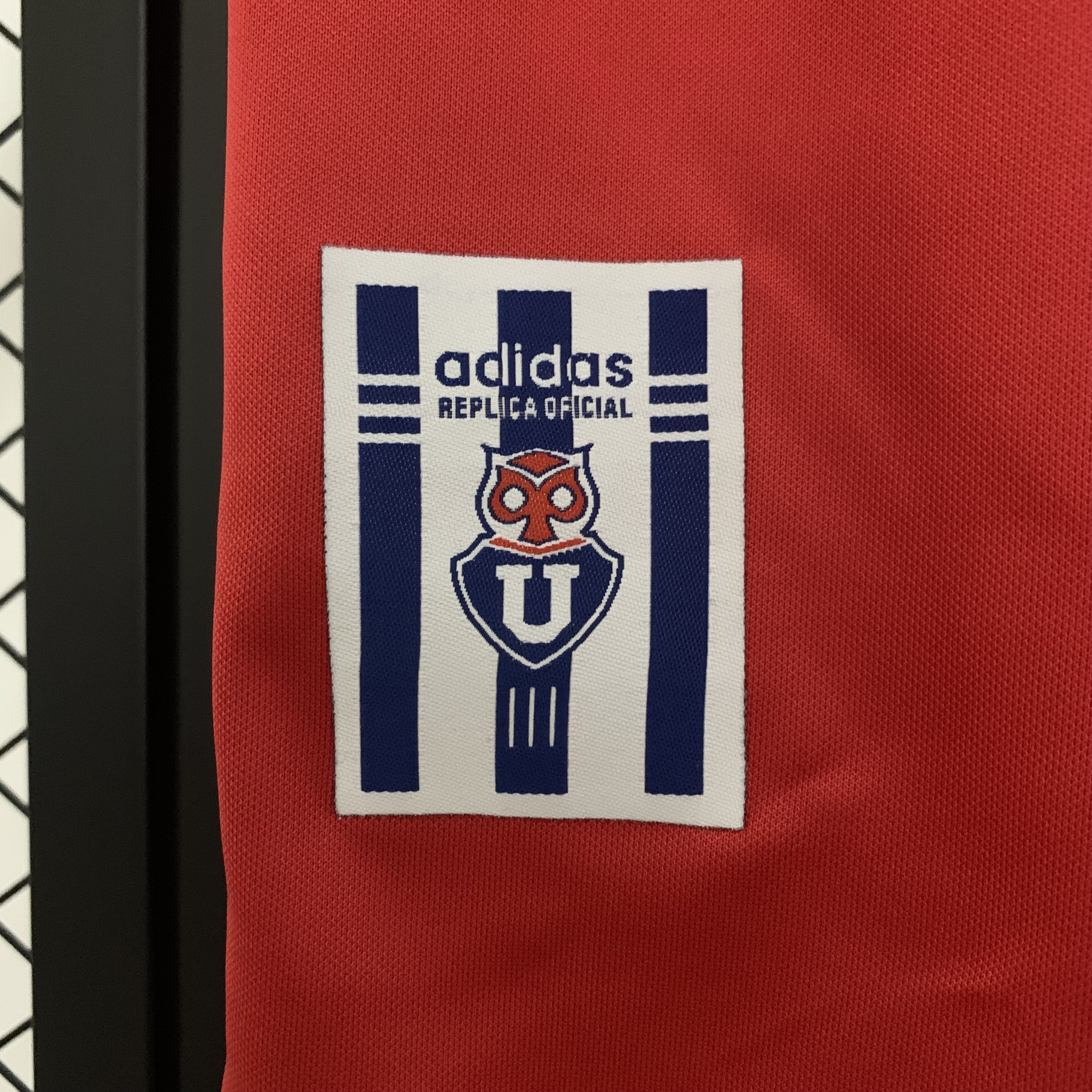 01-02 University of Chile Away Retro Jersey/01-02 智利大学生客场