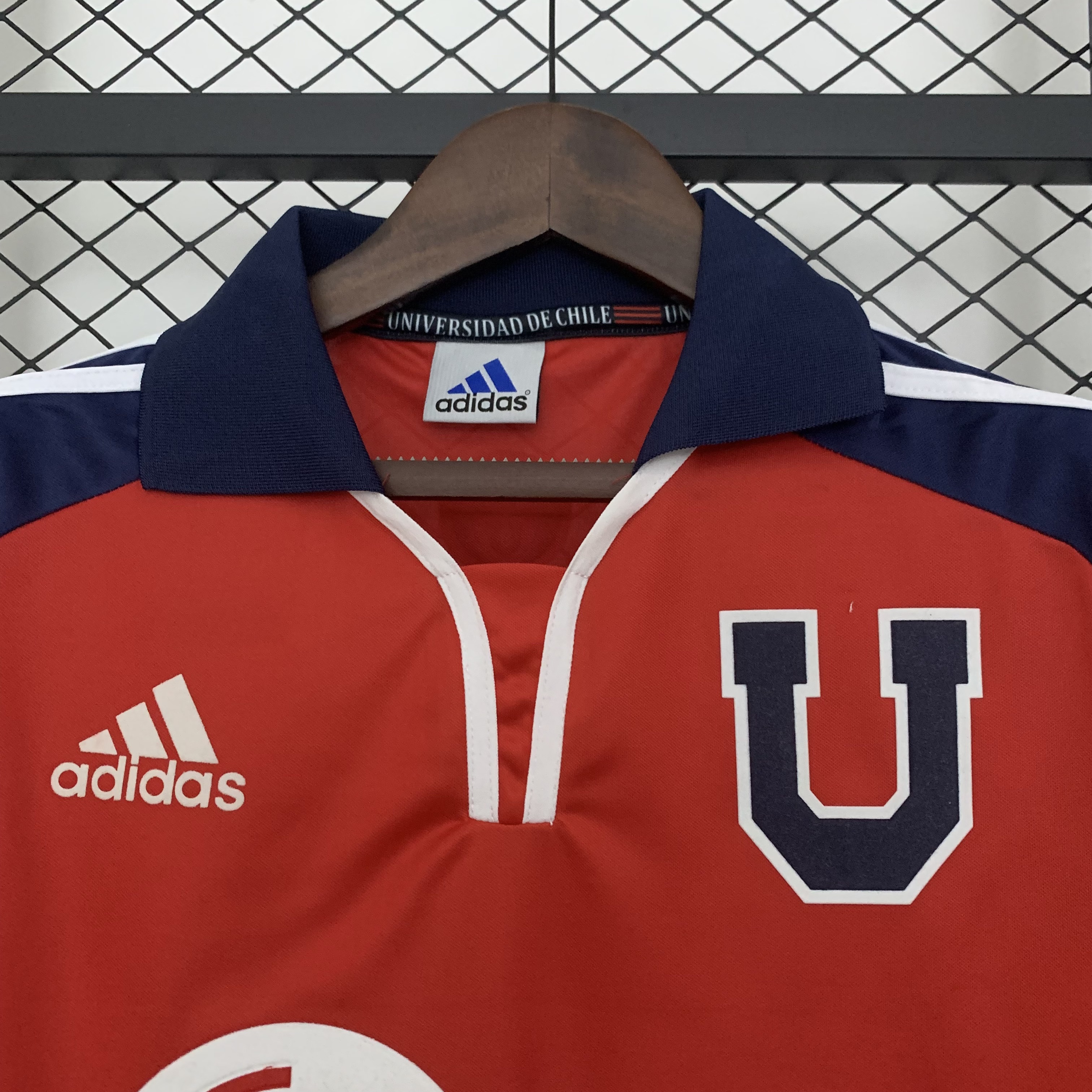 01-02 University of Chile Away Retro Jersey/01-02 智利大学生客场