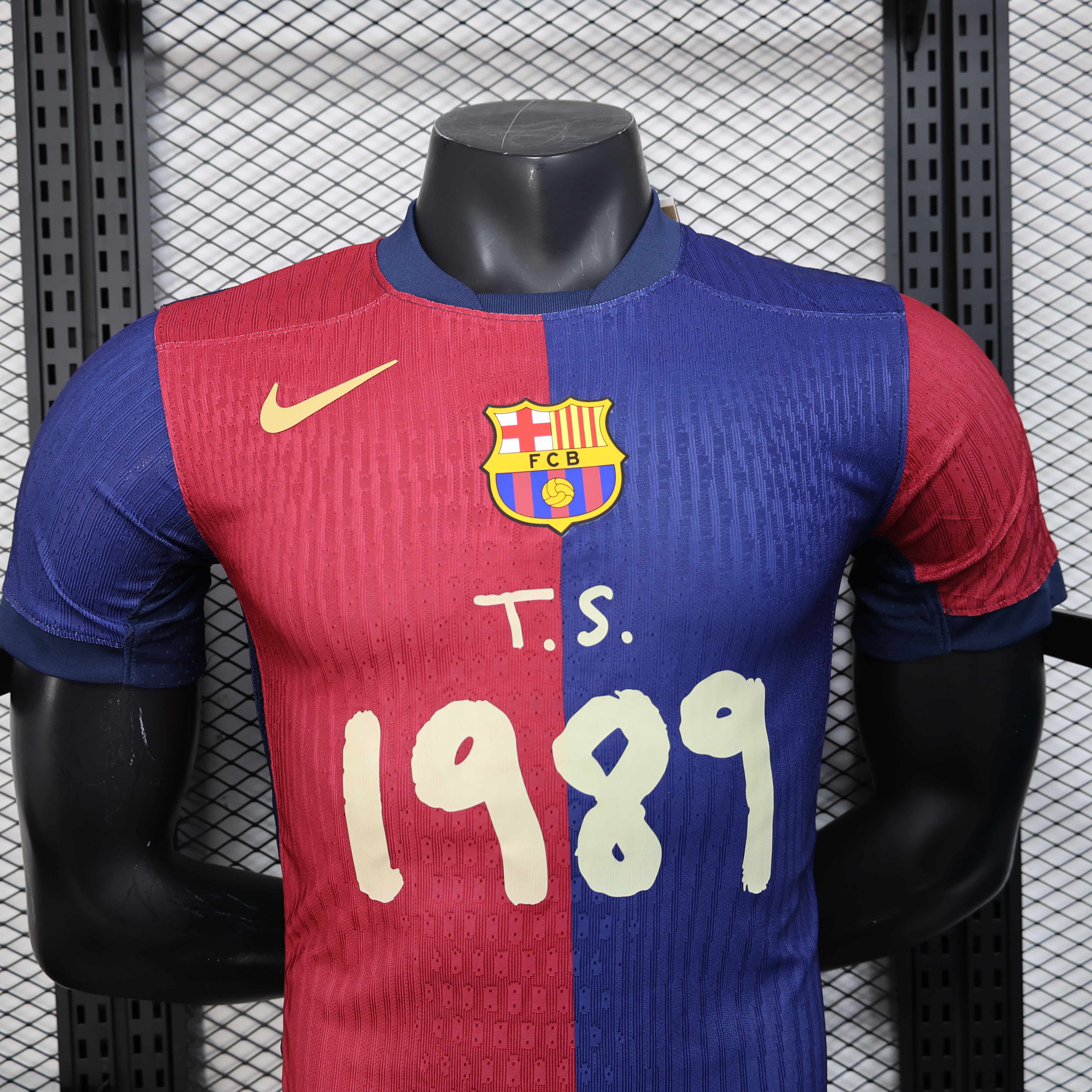 24-25 Barcelona Special Home Jersey/ 24-25巴萨特别版主场球员