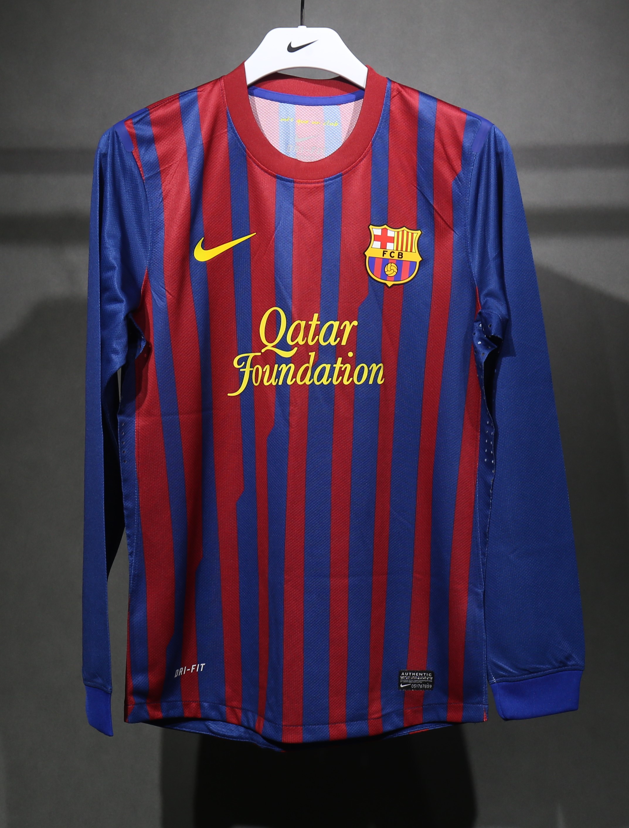 11-12 Barcelona Home Player Long Sleeve Retro Jersey/11-12巴萨主场球员长袖