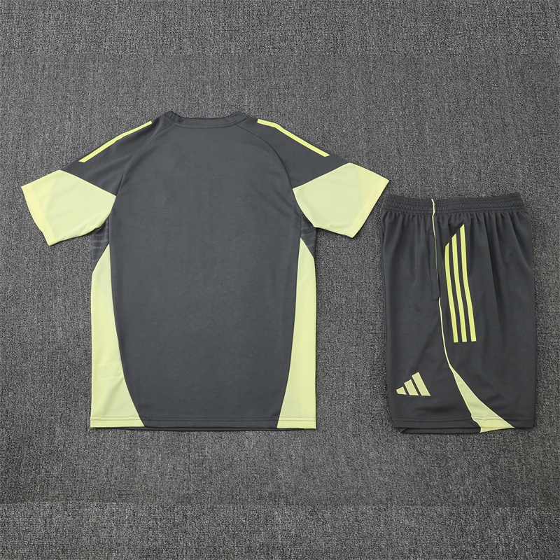 25-26 Real Madrid Short Sleeve Training Suit/ 25-26皇马短袖训练服