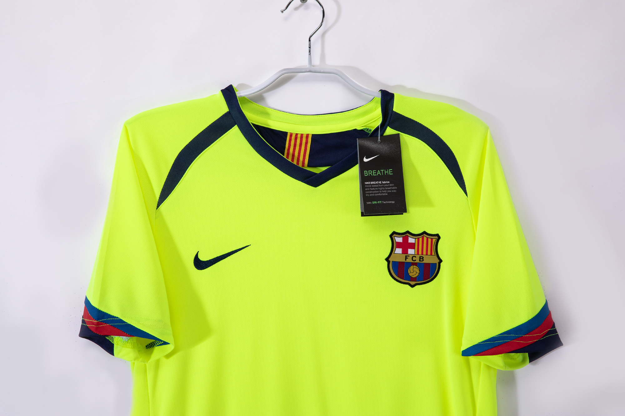 05-06 Barcelona Away Retro Jersey/05-06巴萨客场
