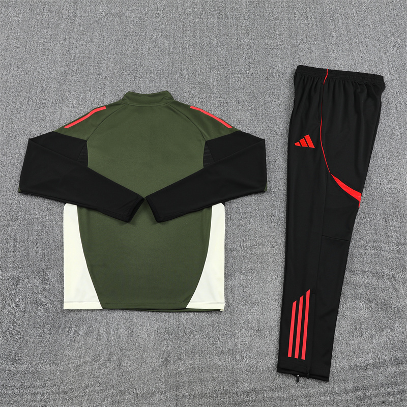 25-26 Bayern Munich Training Suit/25-26拜仁半拉训练服