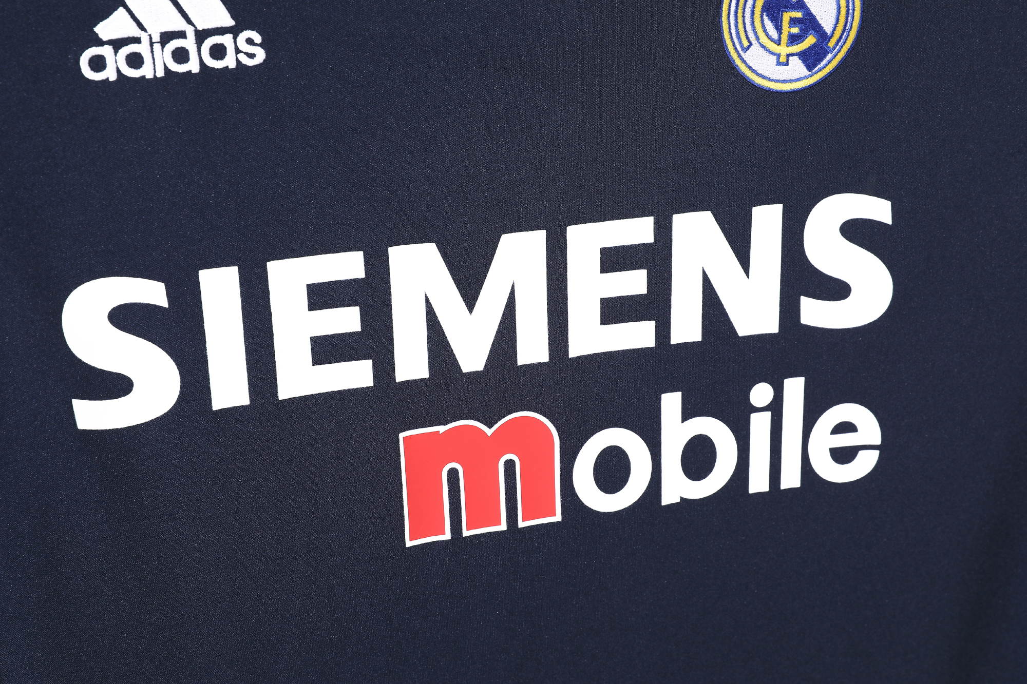 04-05 Real Madrid Away Retro Jersey/04-05皇马客场