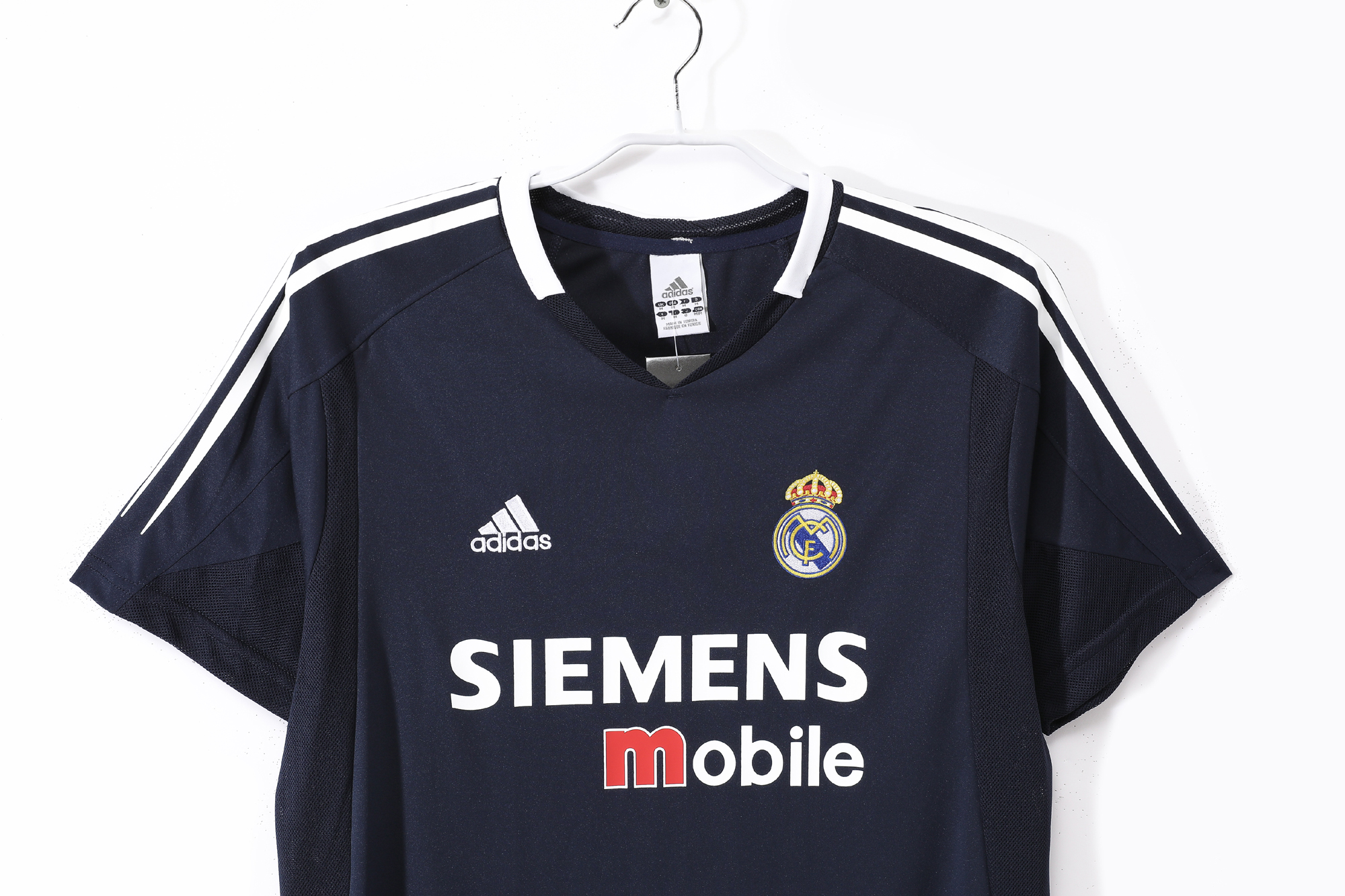 04-05 Real Madrid Away Retro Jersey/04-05皇马客场