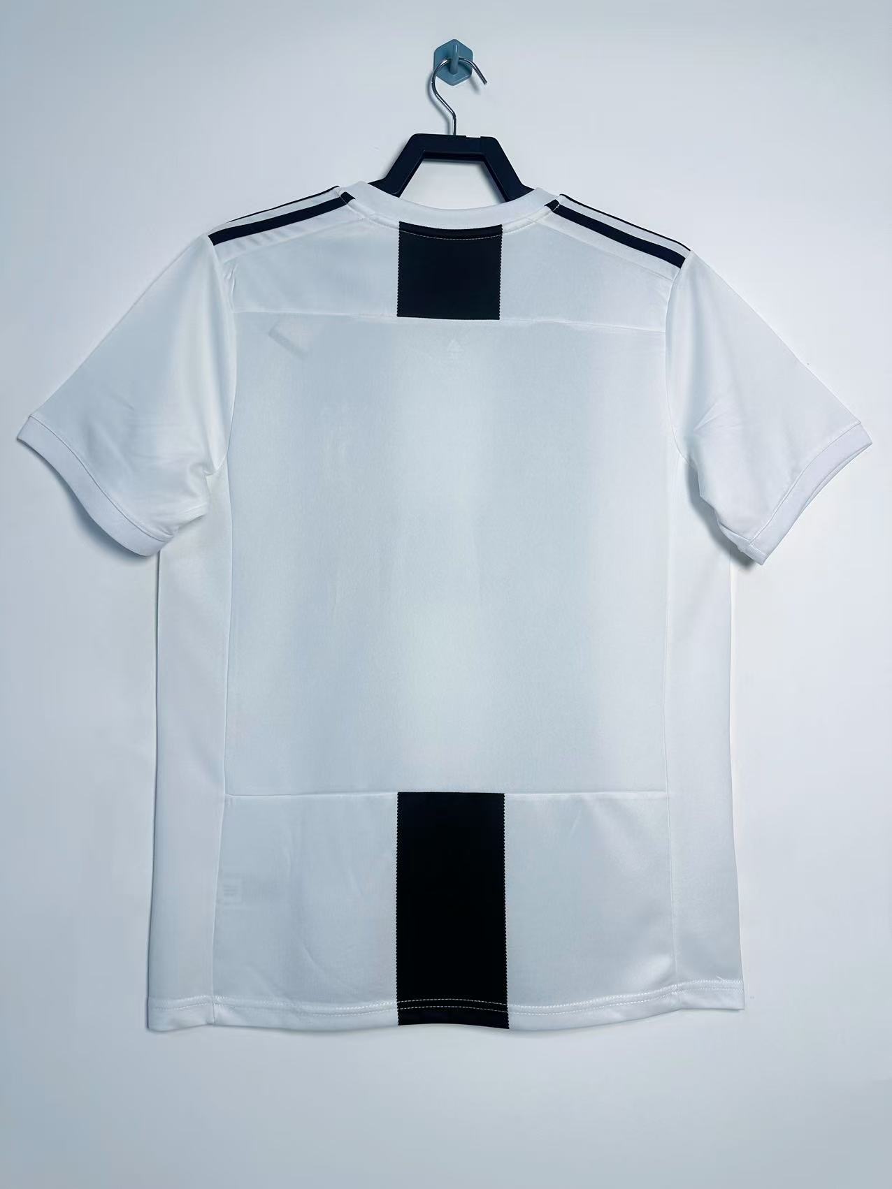 18-19 Juventus Home Retro Jersey/18-19尤文主场