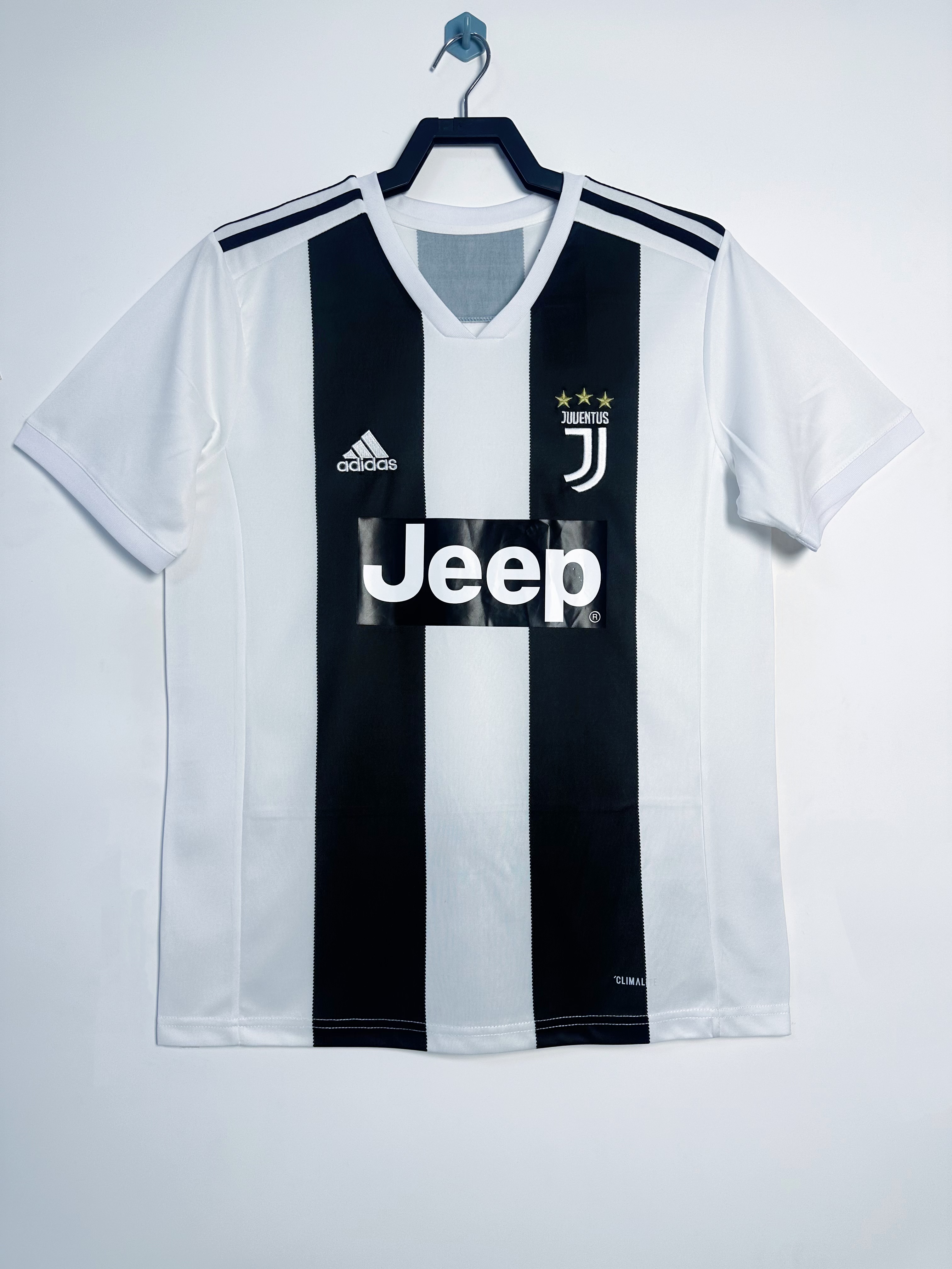 18-19 Juventus Home Retro Jersey/18-19尤文主场