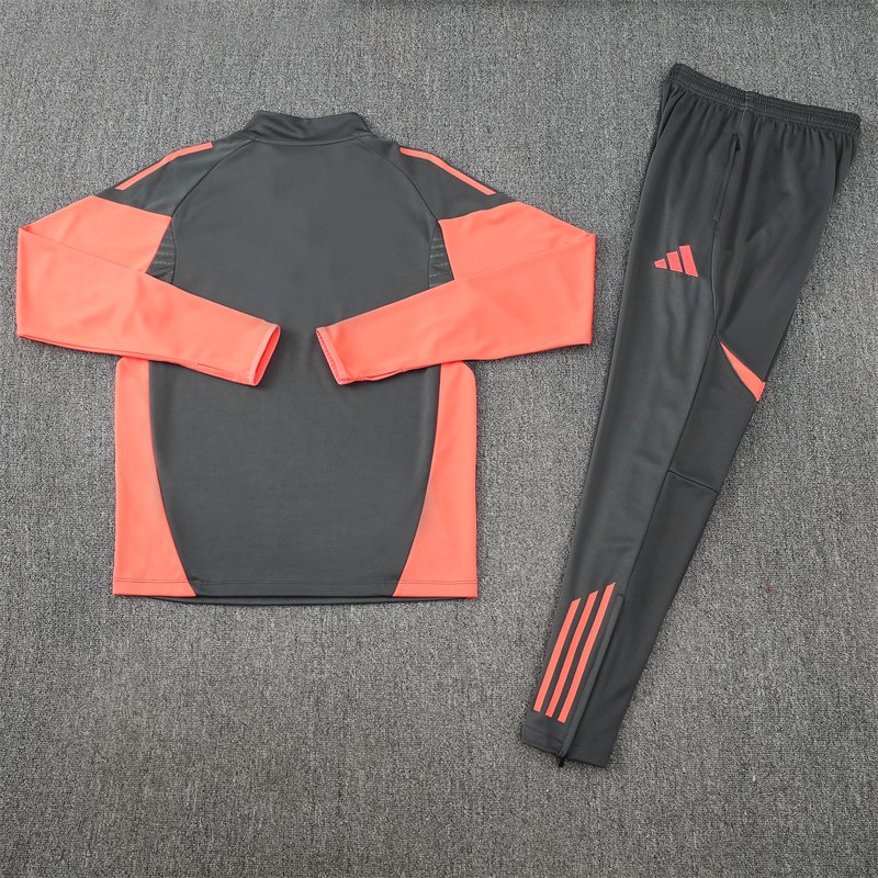 25-26 Bayern Munich Training Suit/25-26拜仁半拉训练服