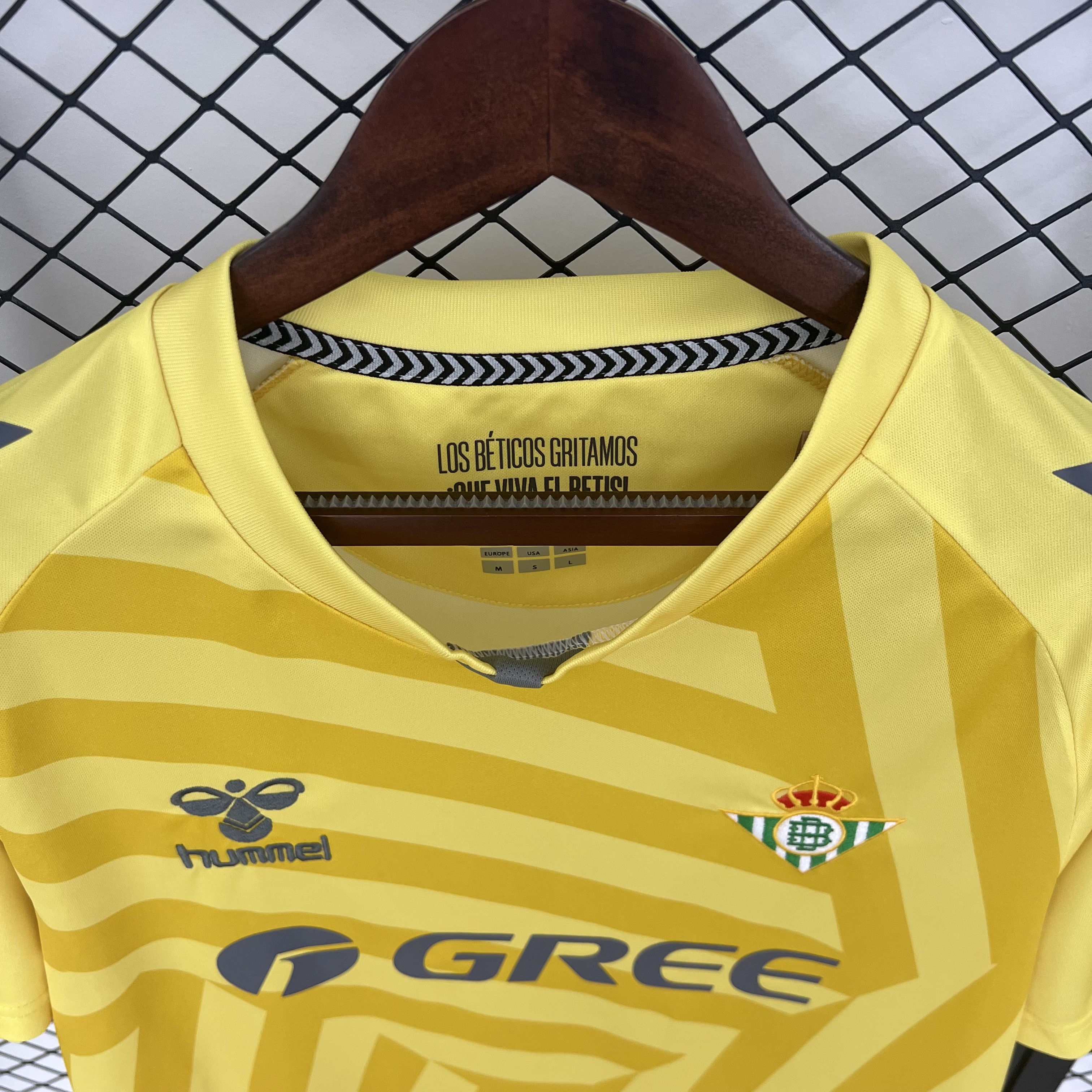 25-26 Real Betis Goal Keeper Yellow Fans Jersey/25-26贝蒂斯黄色守门员