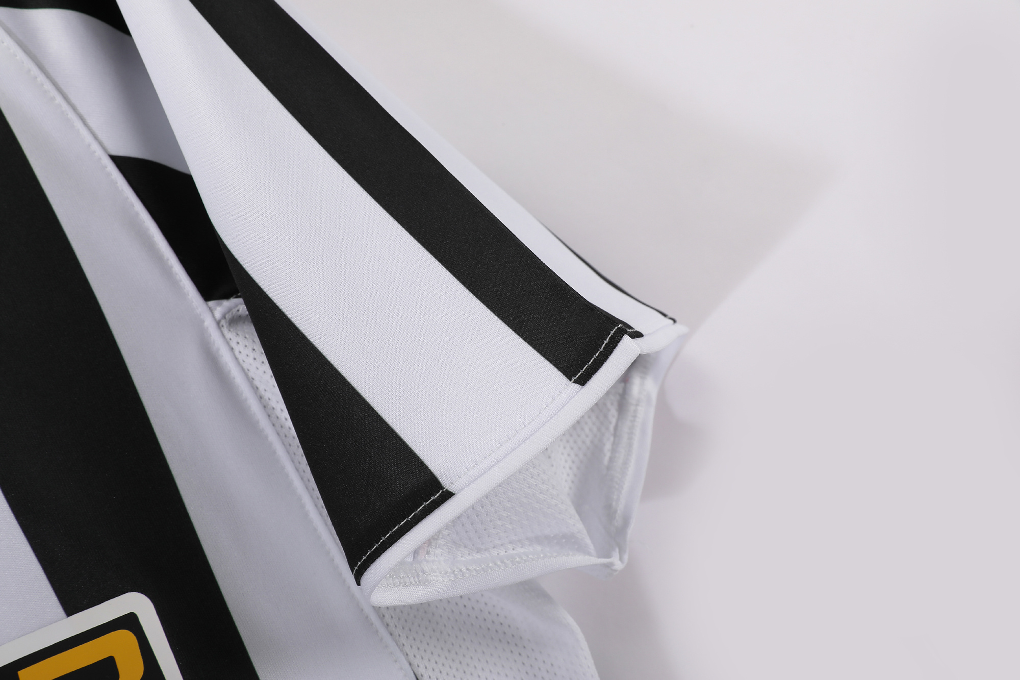 03-04 Juventus Home Retro Jersey/03-04尤文主场
