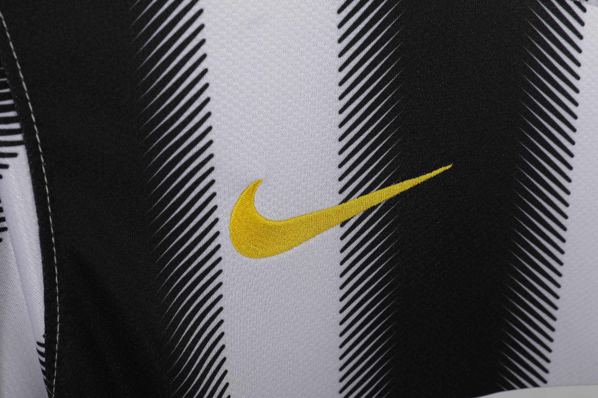11-12 Juventus Home Retro Jersey/11-12尤文主场