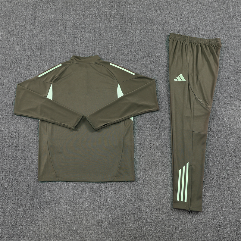 25-26 Real Madrid Training Suit/ 25-26皇马半拉训练服