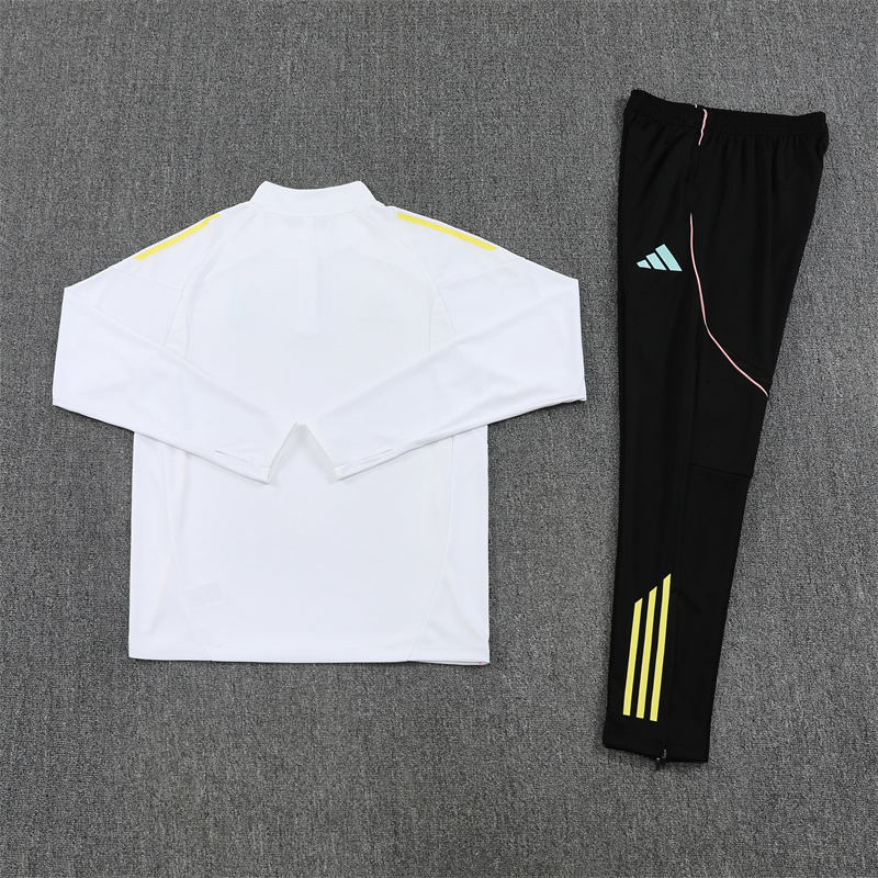 25-26 Juventus White Training Suit/ 25-26尤文半拉训练服